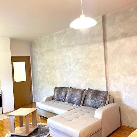 Naki Apartmani พอดโกริกา ภายนอก รูปภาพ