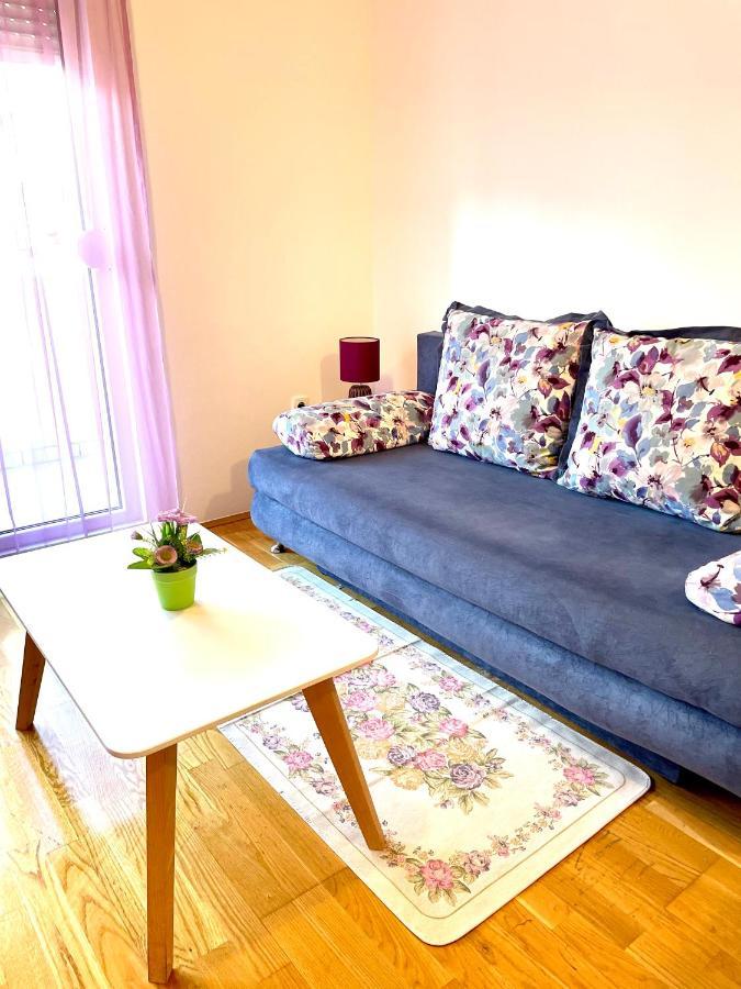 Naki Apartmani พอดโกริกา ภายนอก รูปภาพ