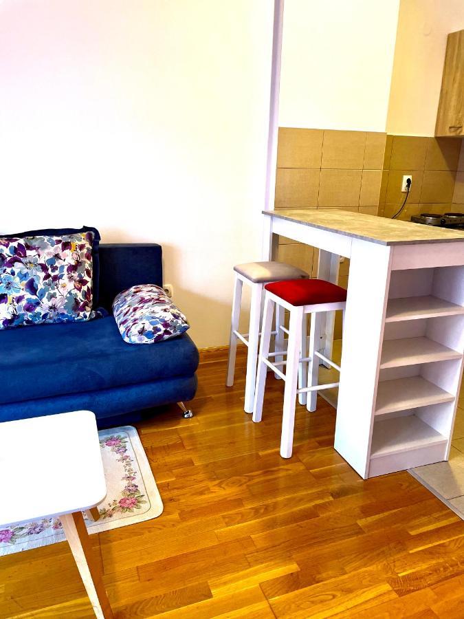 Naki Apartmani พอดโกริกา ภายนอก รูปภาพ