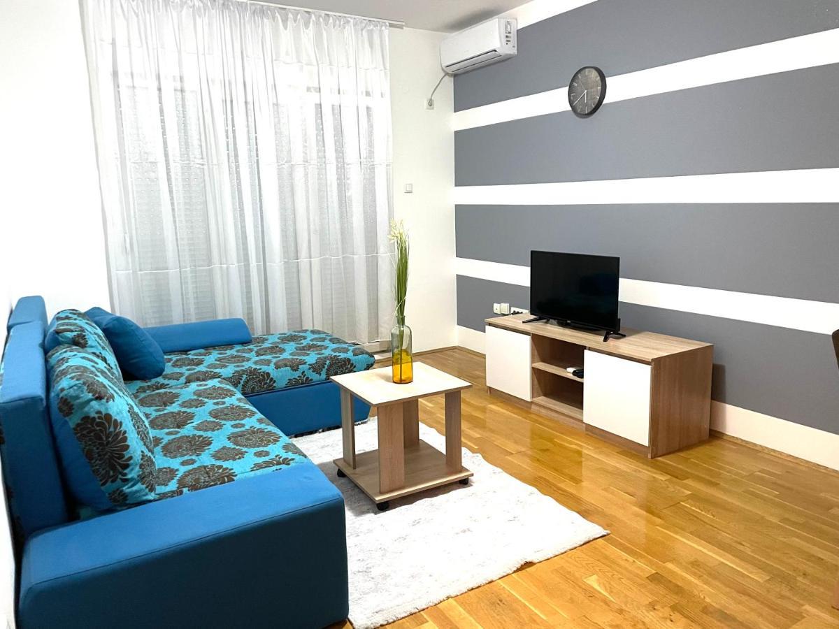 Naki Apartmani พอดโกริกา ภายนอก รูปภาพ